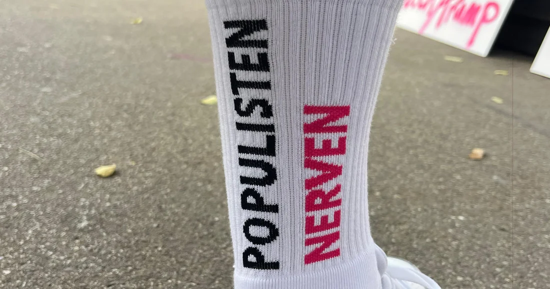 Jubi Socken Populisten Socken Teaser