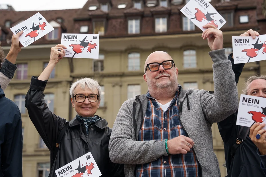 Nein zur Halbierungsinitiative, Aktion an Bahnhof Bern