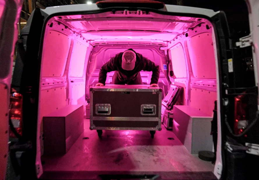 Pinke Herzen auf Medienhäusern, Nein zur Halbierungsinitiative